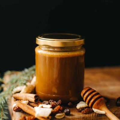 Medus ar piparkūku garšu. Bites spēks