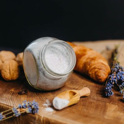 Lavandu ziedu cukurs