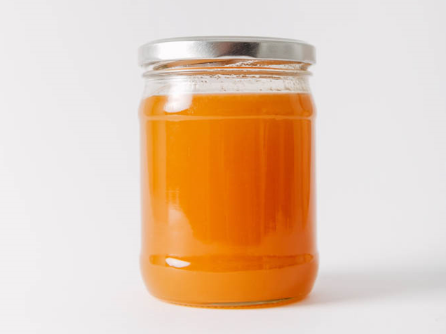 dažādu ziedu medus